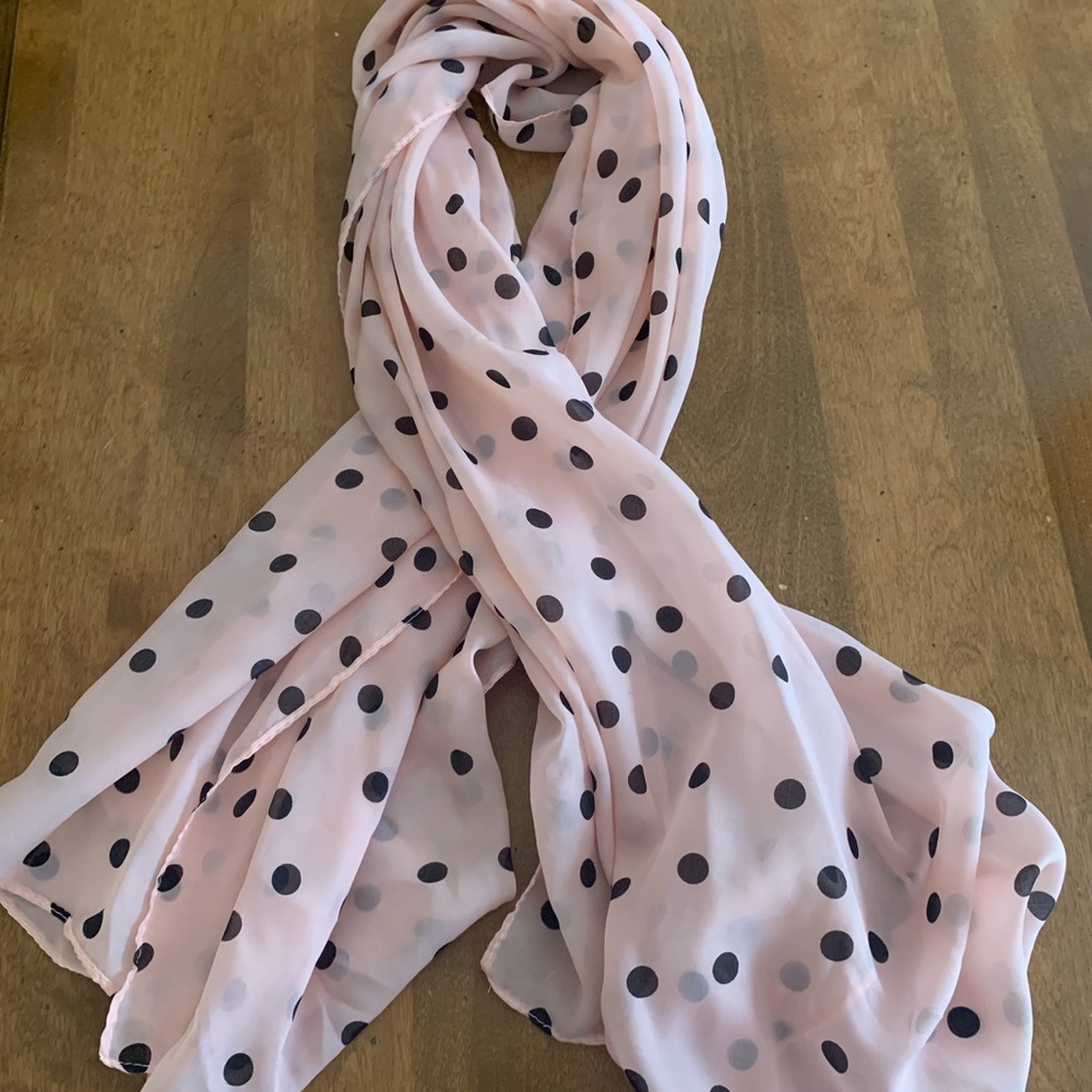 Bundle of two scarves